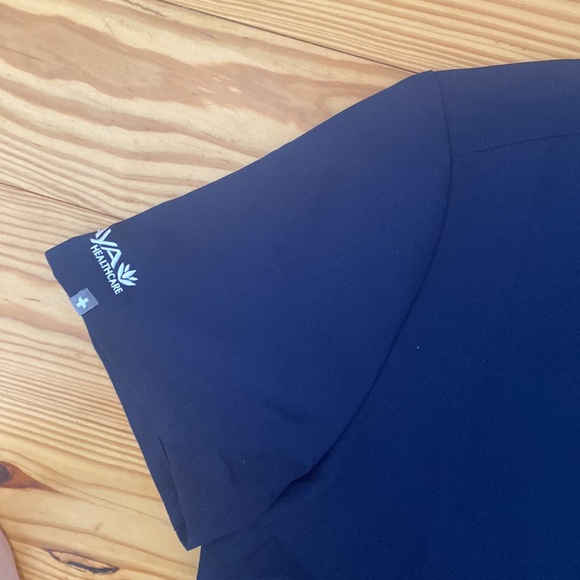 FIGS TECHNICAL COLLECTION SCRUB TOP XXL - Picture 3 of 5